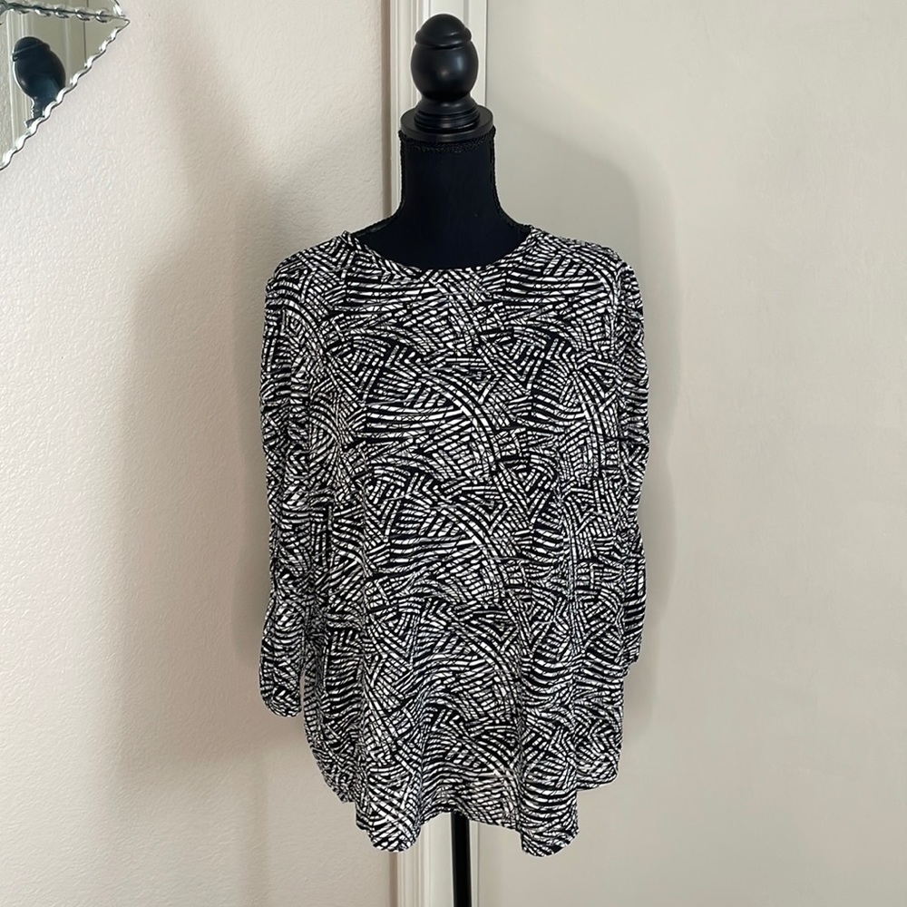 Toni Morgan Black and White 3/4 Blouse